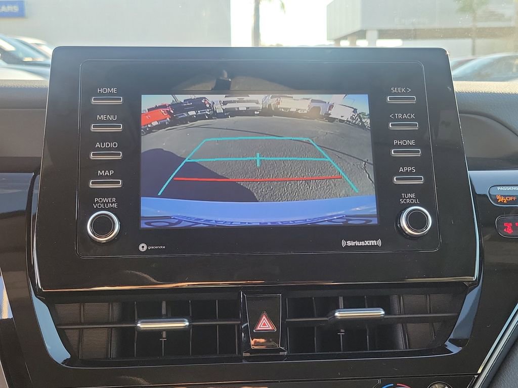 Used 2023 Toyota Camry SE image 9