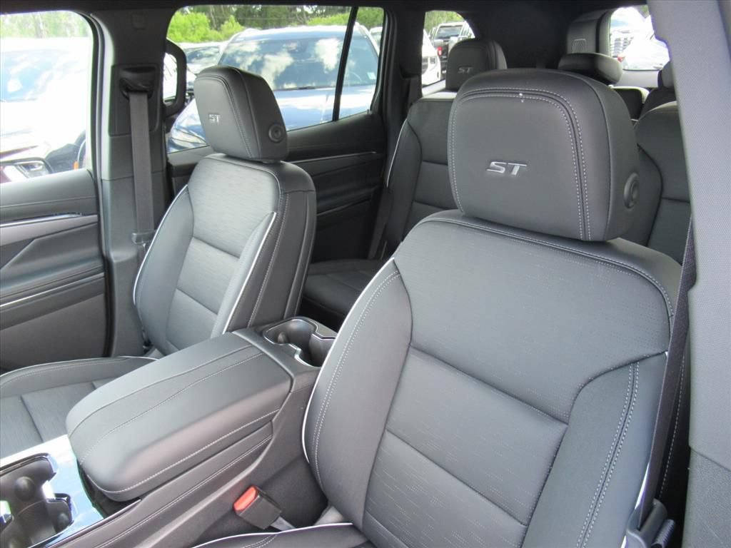New 2026 Buick Enclave Sport Touring w/ Power Package FWD image 16