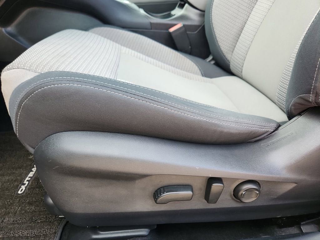 Used 2024 Subaru Outback Premium AWD/4WD image 19