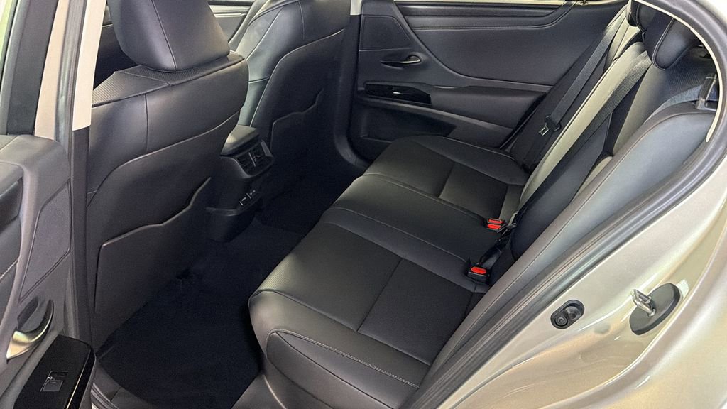 Used 2025 Lexus ES 300h w/ Premium Package image 14