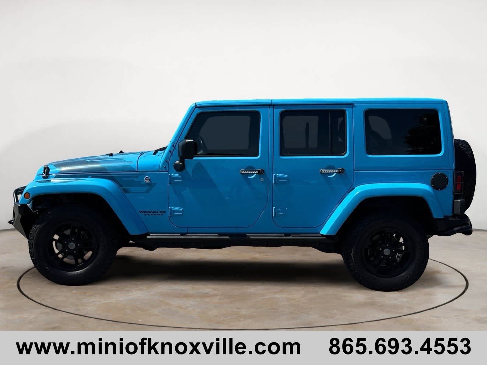 Used 2017 Jeep Wrangler Unlimited Sahara AWD/4WD image 6