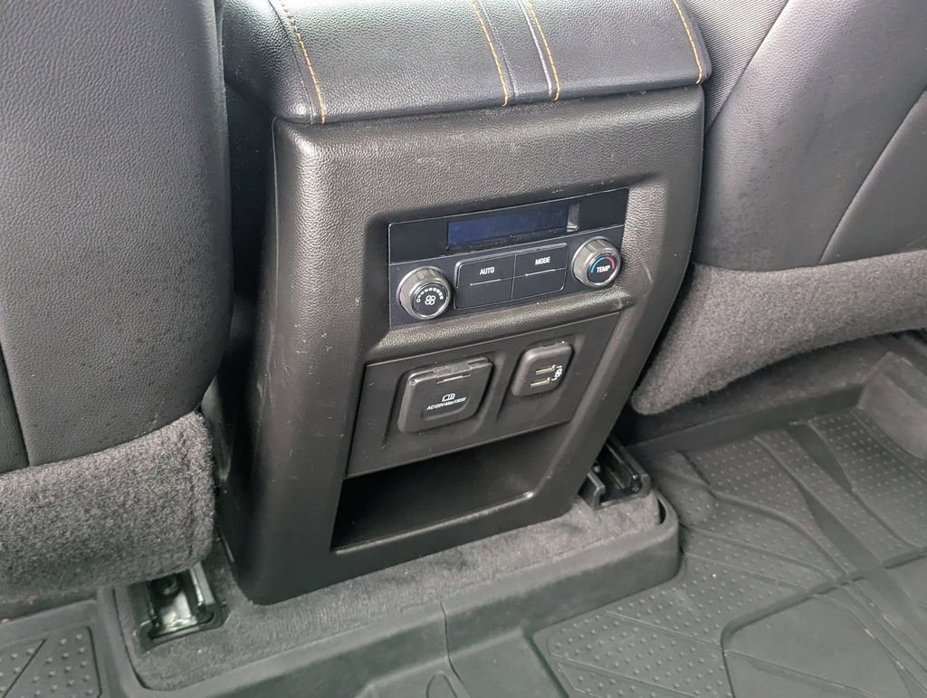 Used 2020 Chevrolet Traverse RS image 21