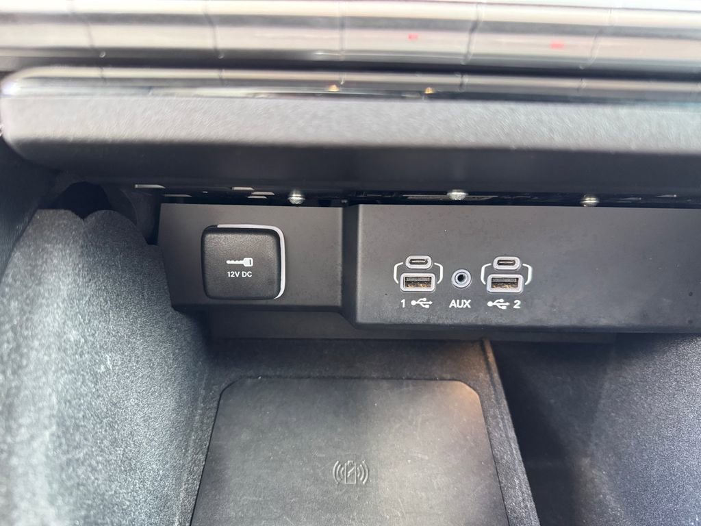 Used 2024 Jeep Wagoneer Series III AWD/4WD image 27