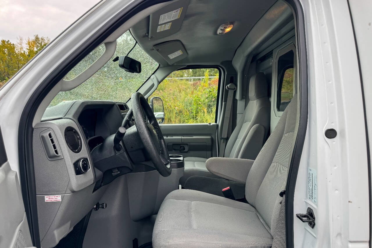 Used 2024 Ford E-450 and Econoline 450 Super Duty w/ Power Windows & Locks Group RWD image 26