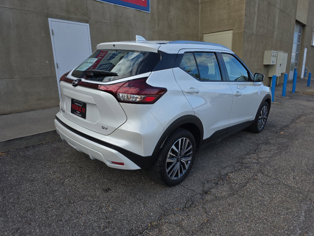 Used 2024 Nissan Kicks SV image 8