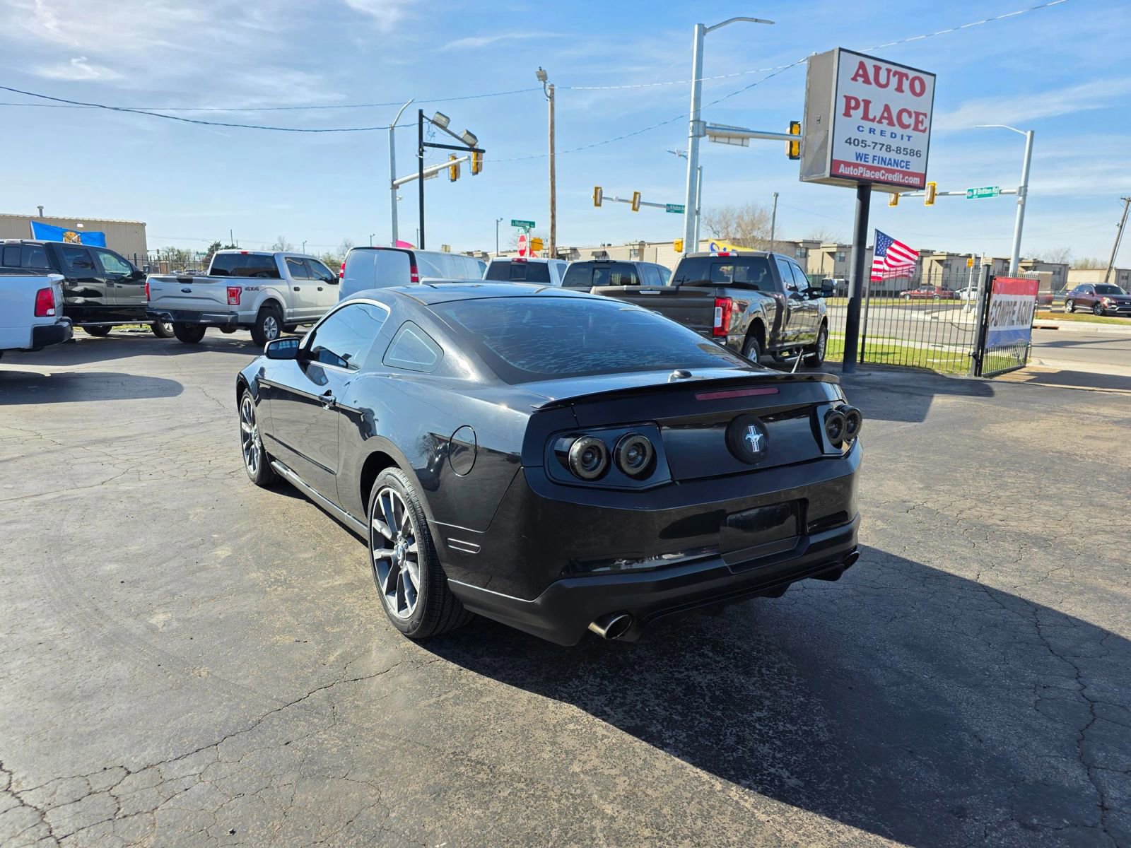 Used 2012 Ford Mustang Premium RWD image 4
