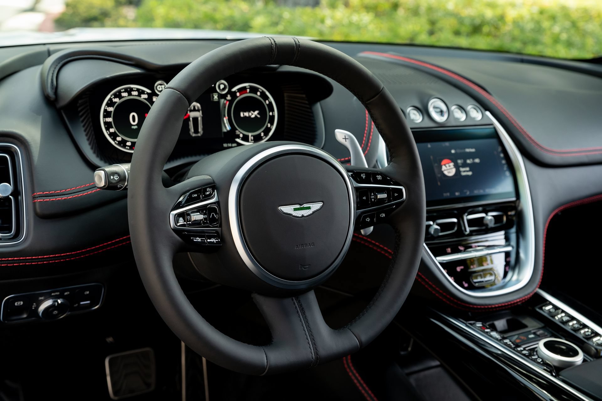 Used 2021 Aston Martin DBX AWD/4WD image 13