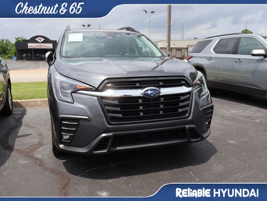 Used 2023 Subaru Ascent Limited w/ Technology Package AWD/4WD image 4