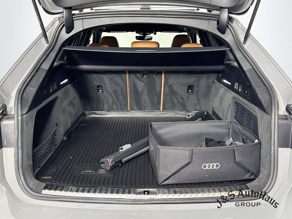 Used 2022 Audi RS 6 w/ Carbon Optic Package AWD/4WD image 34
