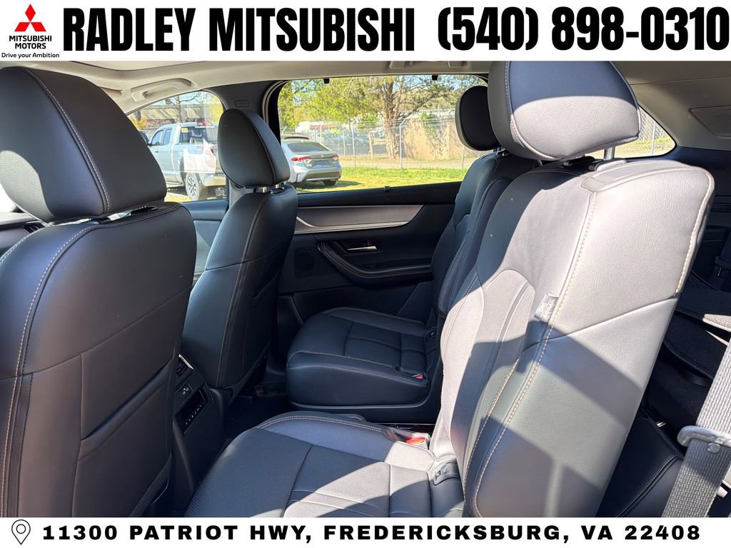 Used 2024 MAZDA CX-90 Plug-In Hybrid w/ Premium Pkg image 10