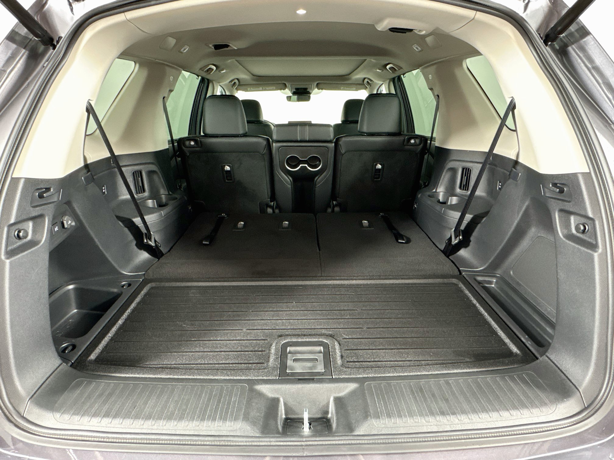 Certified 2025 Honda Pilot Touring image 36