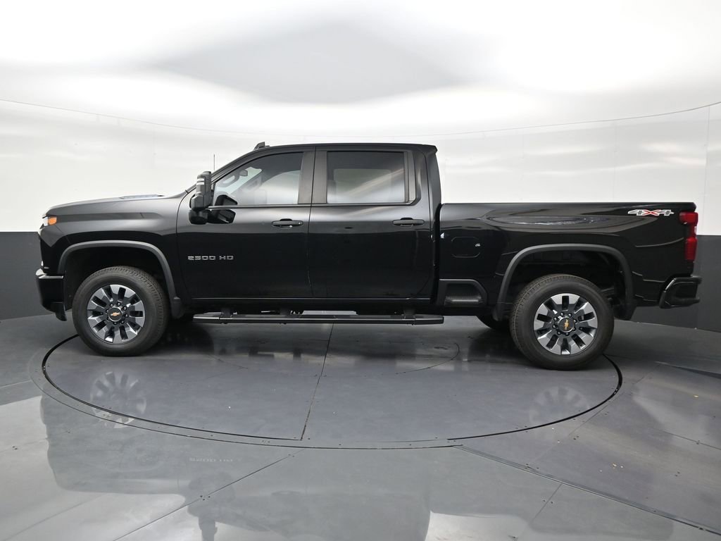 Used 2023 Chevrolet Silverado 2500 Custom w/ Custom Value Package image 2