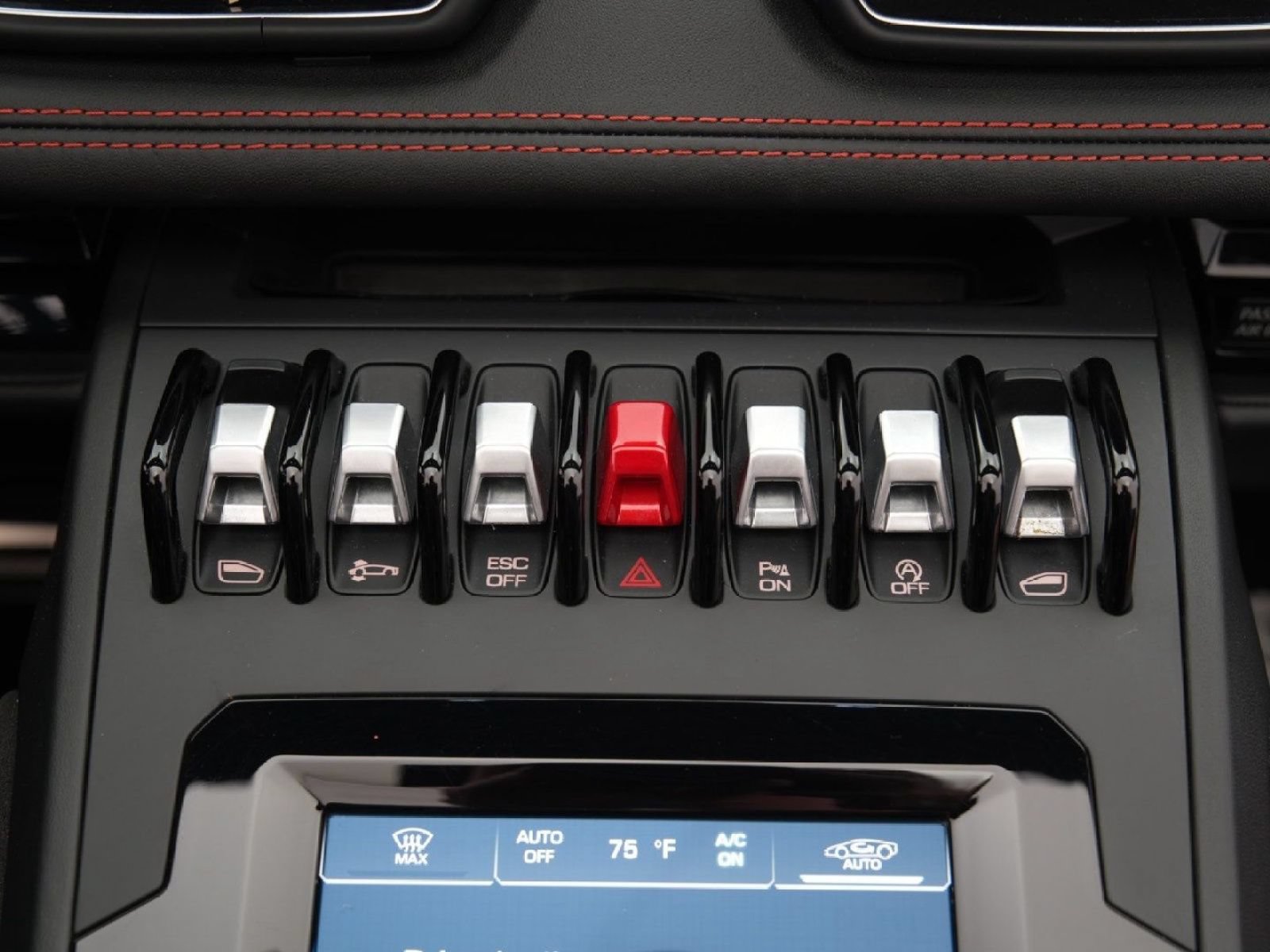 Used 2021 Lamborghini Huracan EVO RWD image 37