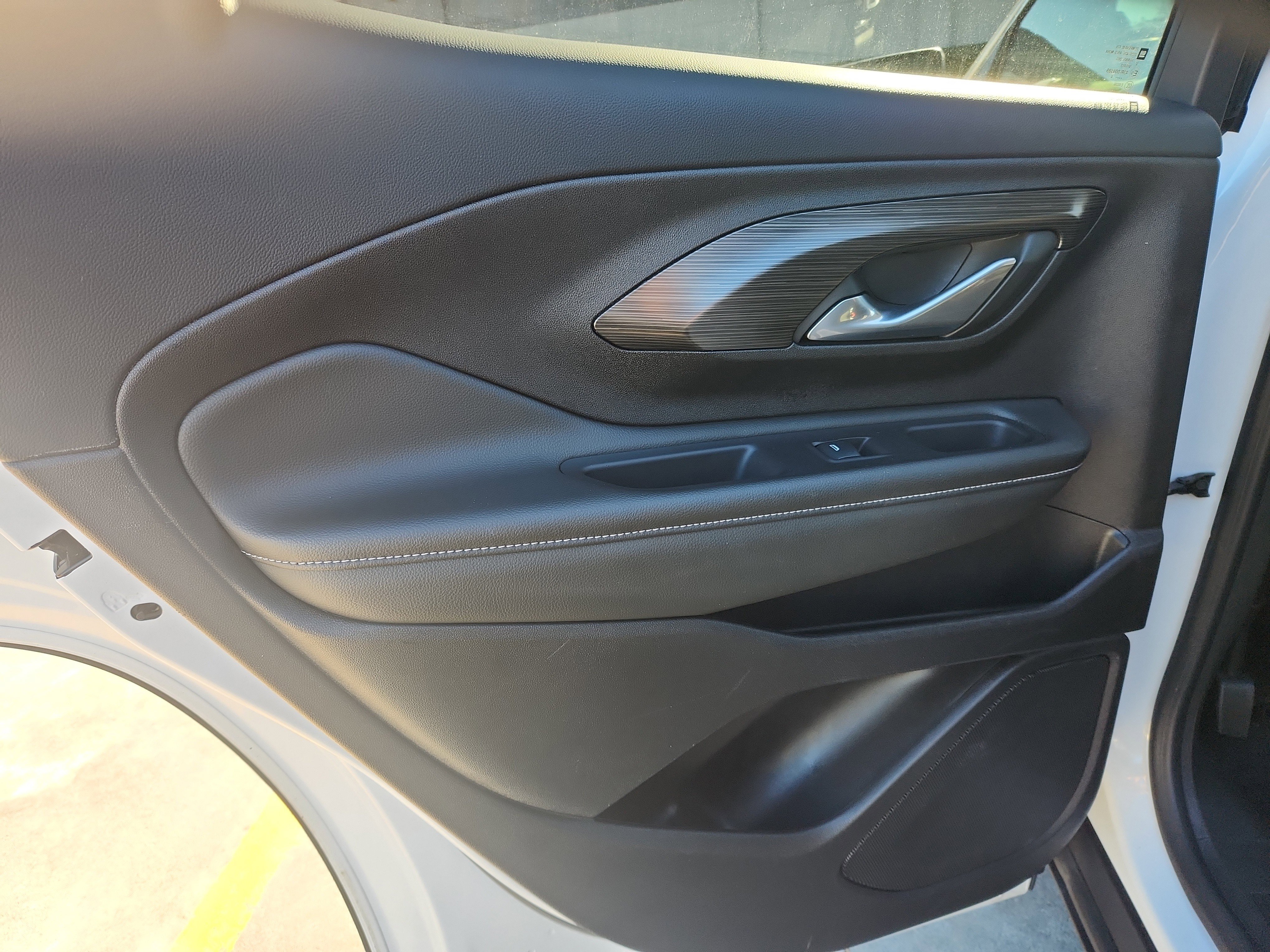 Used 2024 GMC Terrain SLE image 38