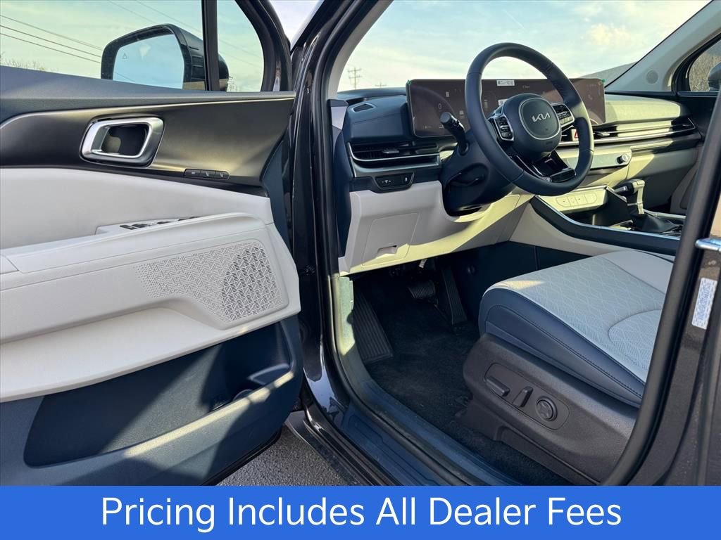 New 2026 Kia Carnival SX w/ SX Dark Edition Package FWD image 11