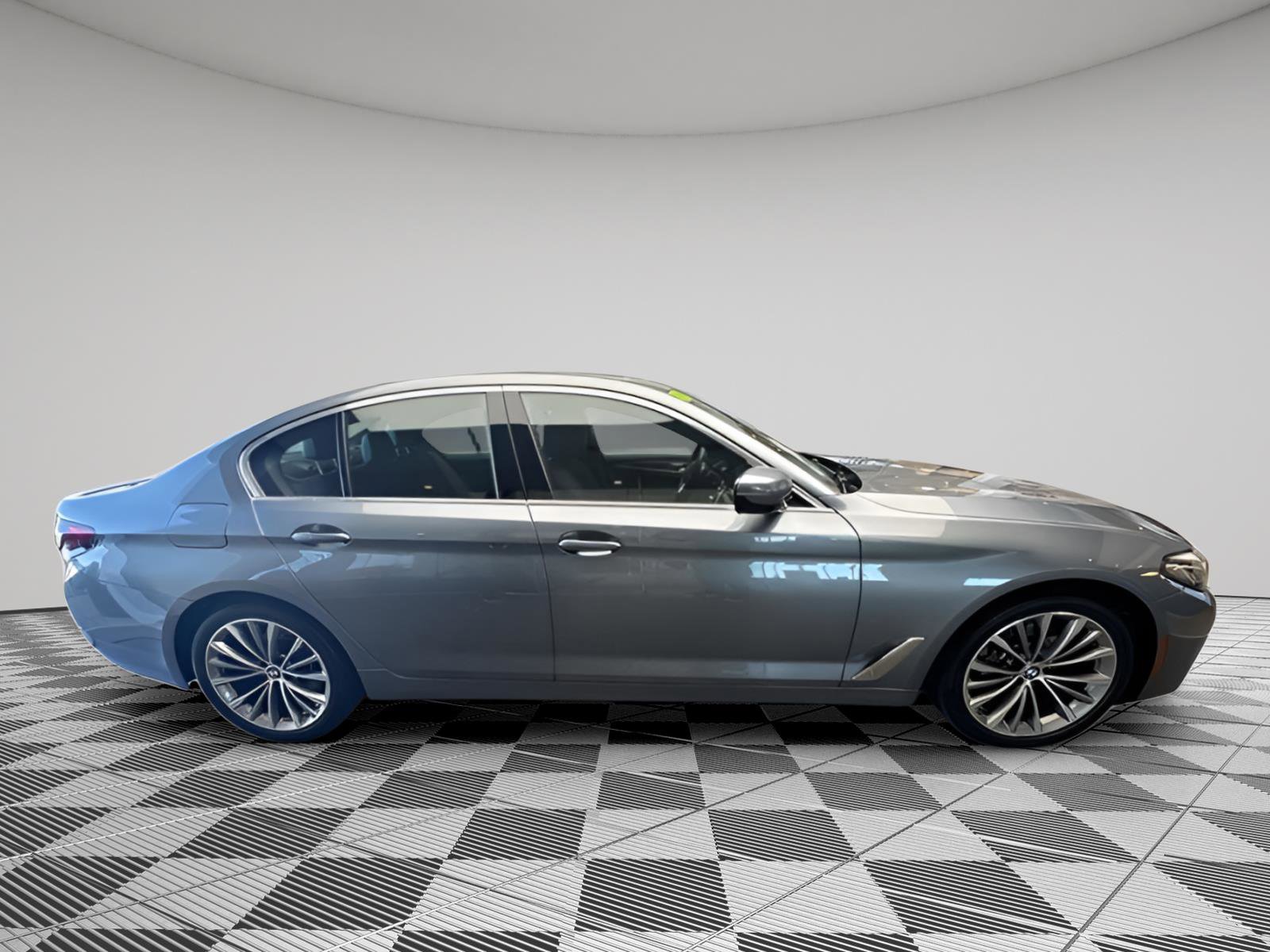 Used 2021 BMW 530i xDrive 530i xDrive w/ Premium Package image 9