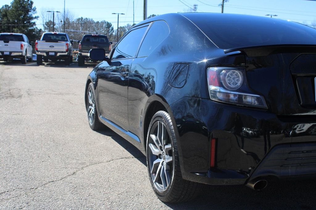 Used 2015 Scion tC image 9