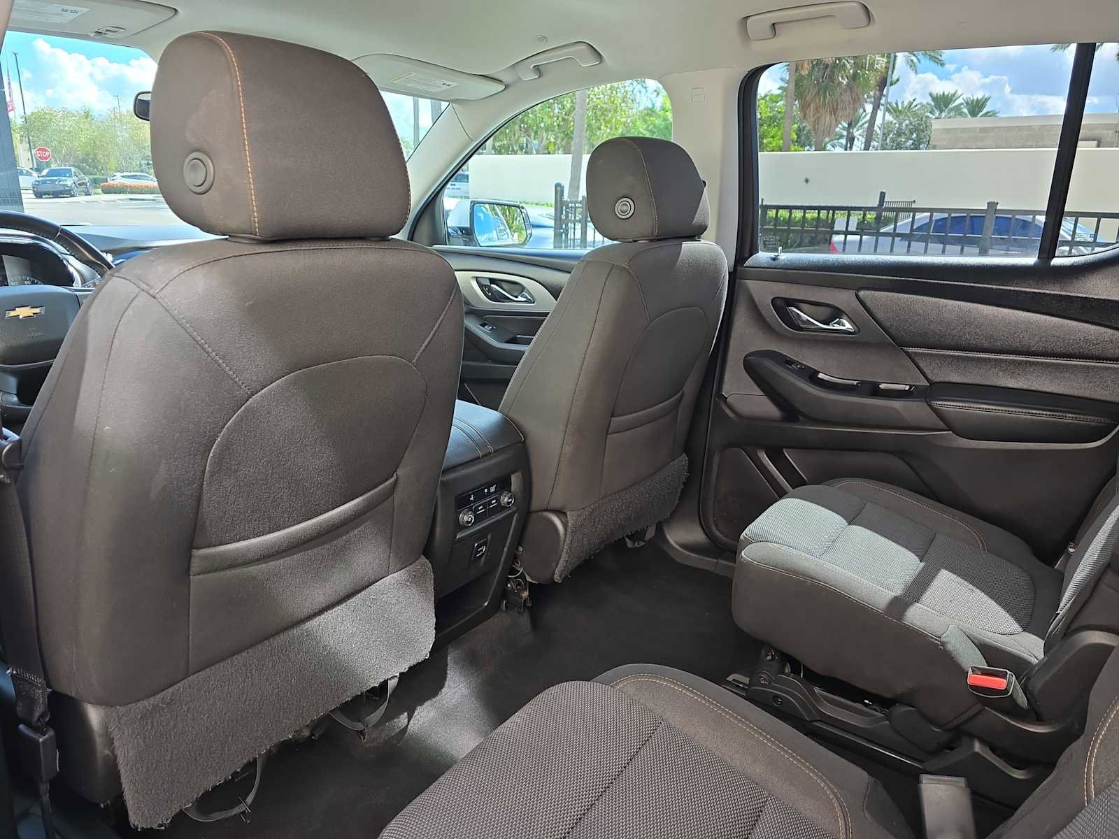 Used 2018 Chevrolet Traverse LT image 14