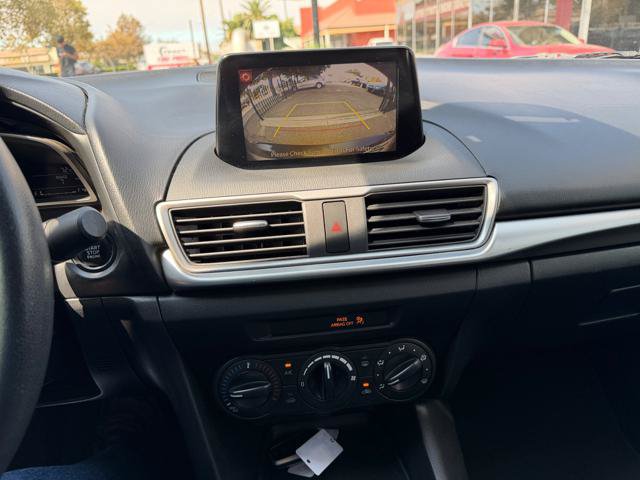 Used 2018 MAZDA MAZDA3 Sport FWD image 16