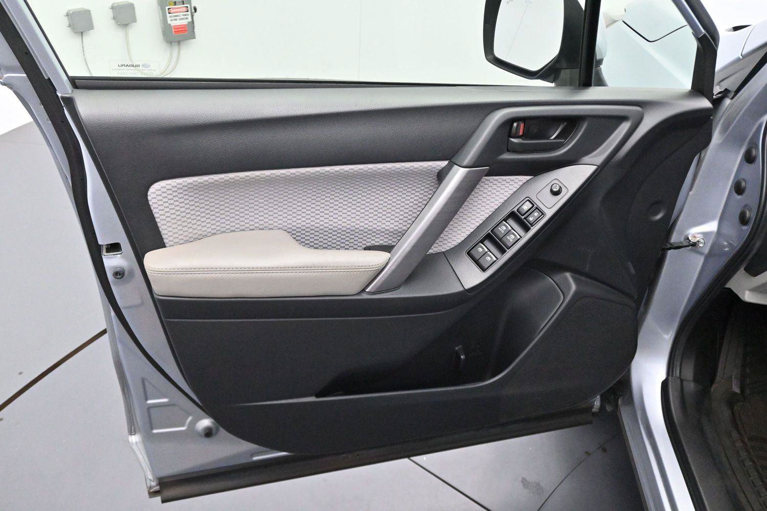 Used 2018 Subaru Forester 2.5i Premium AWD/4WD image 9
