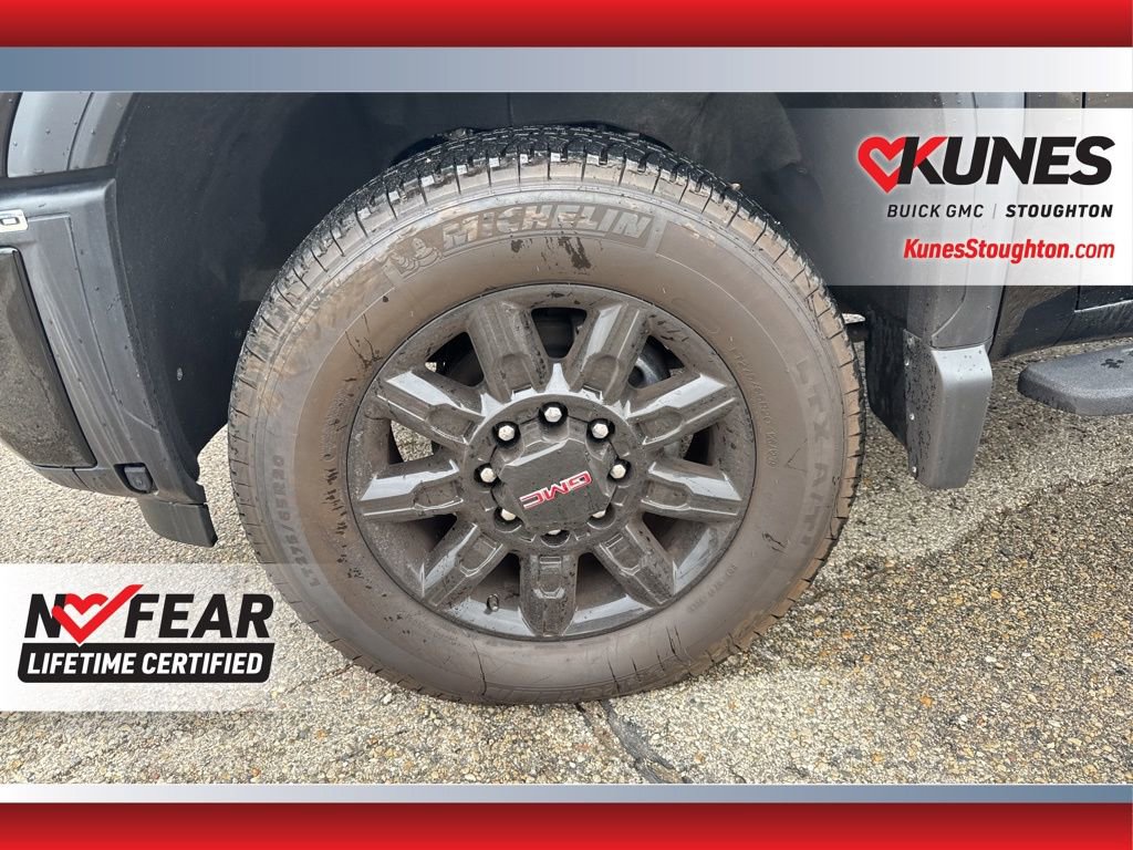 Used 2025 GMC Sierra 2500 AT4 AWD/4WD image 16