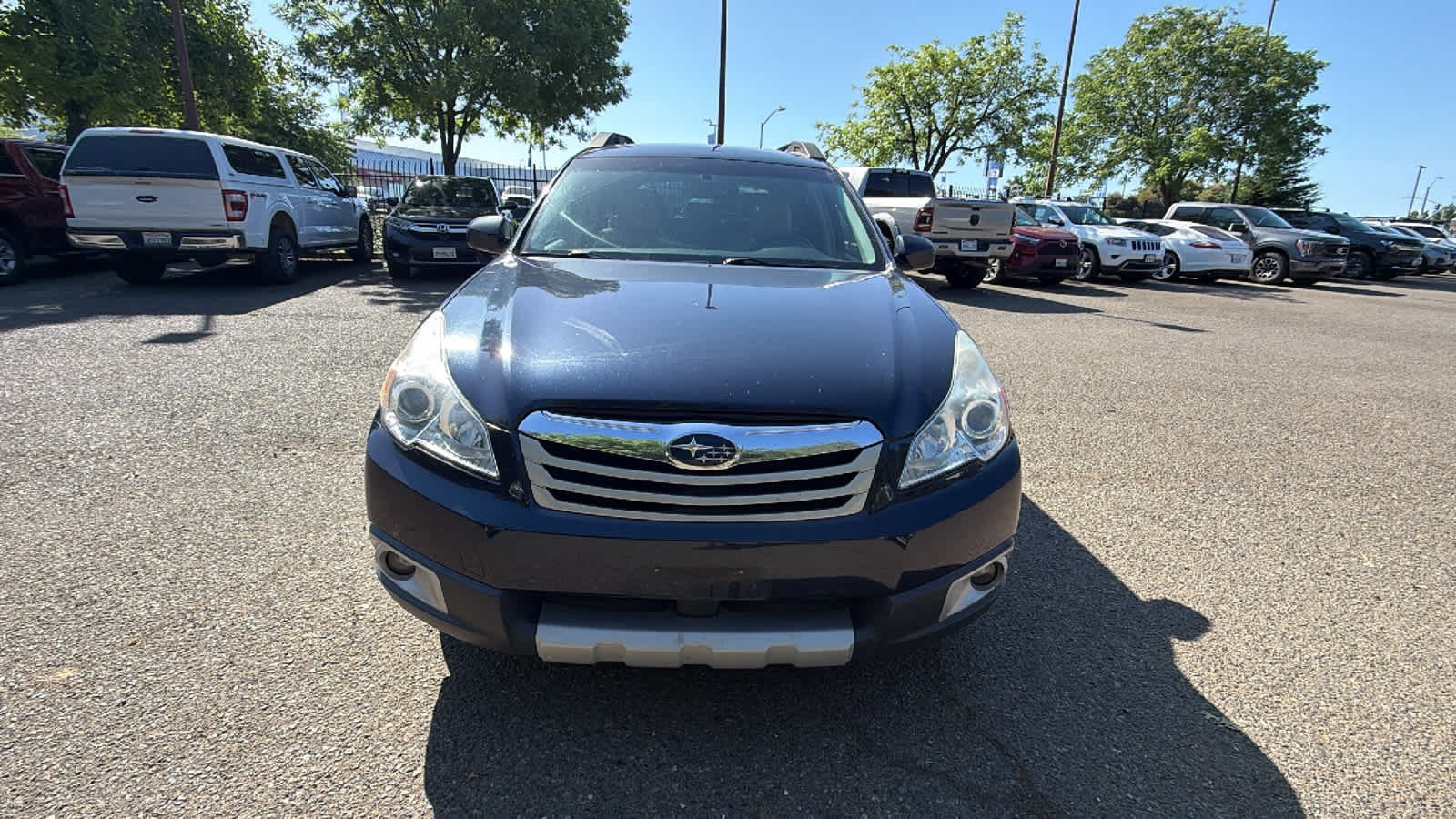 Used 2012 Subaru Outback 3.6R Limited w/ Moonroof Pkg AWD/4WD video 2