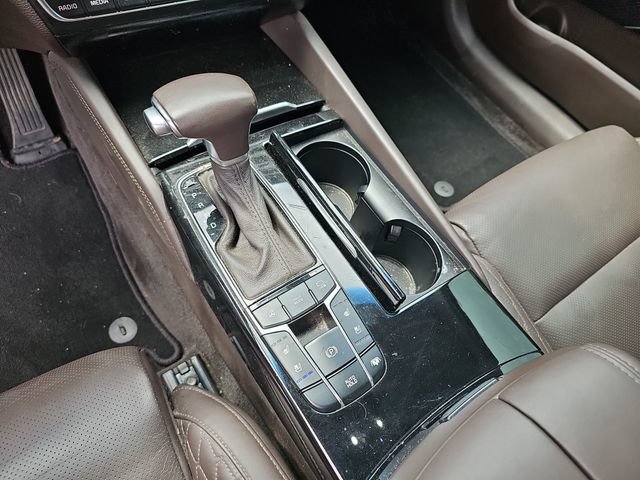 Used 2017 Kia Cadenza Limited FWD image 29