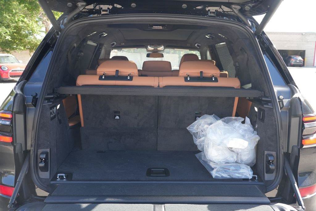 Used 2027 BMW X7 xDrive40i w/ M Sport Package AWD/4WD image 22