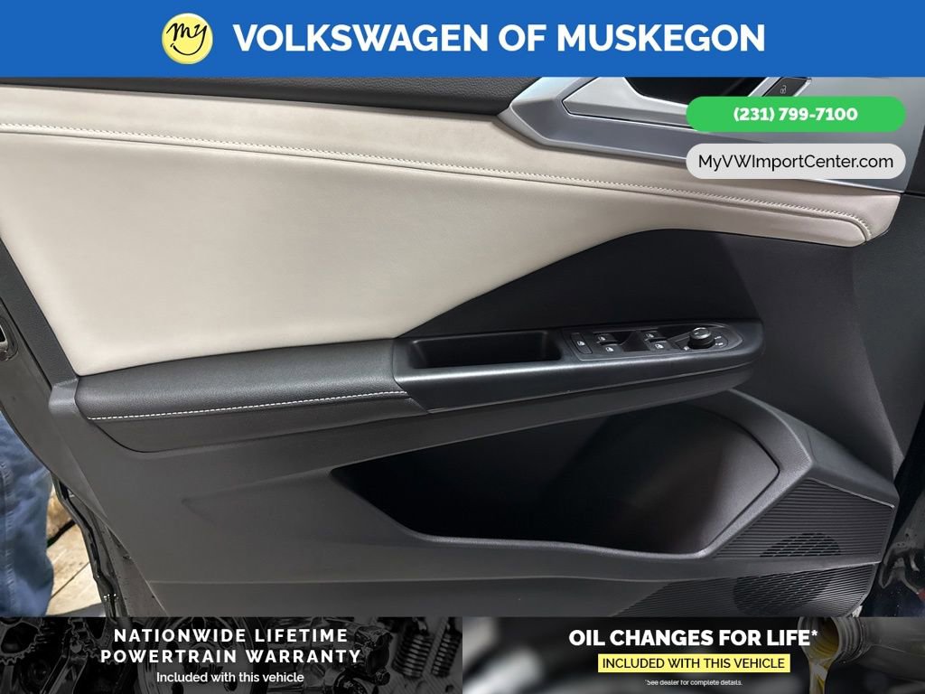 New 2026 Volkswagen Taos SE image 10