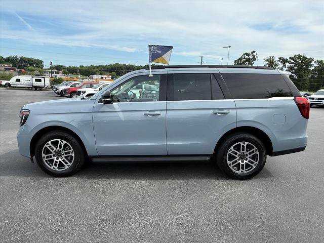 Certified 2025 Ford Expedition Active AWD/4WD image 1