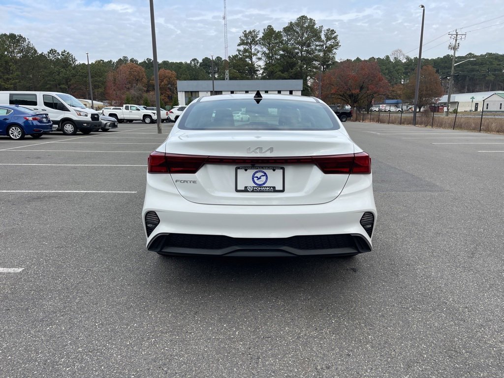 Used 2024 Kia Forte LXS image 6