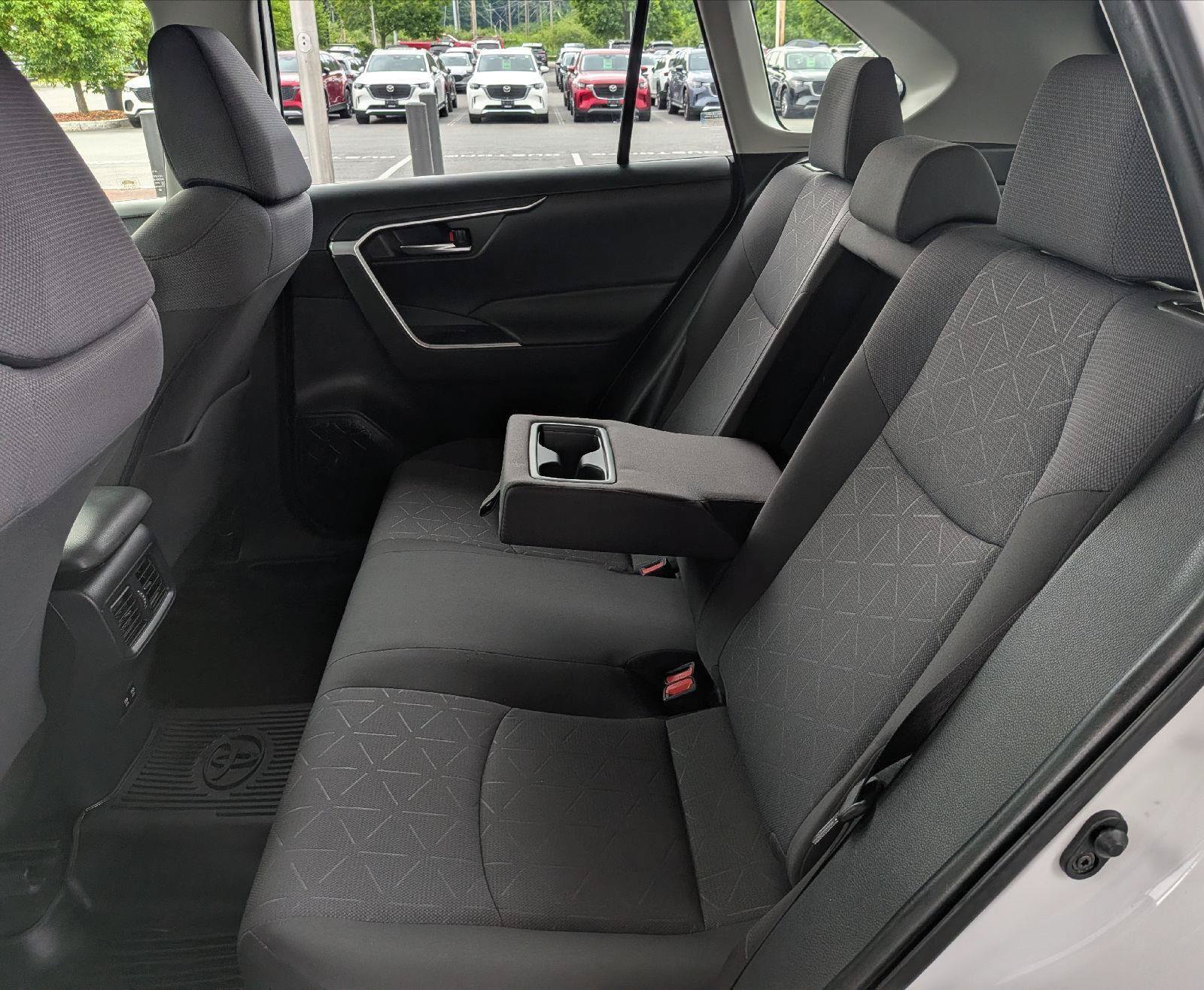 Used 2020 Toyota RAV4 XLE w/ Convenience Package AWD/4WD image 24