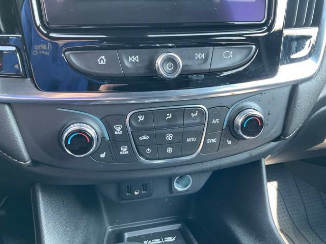 Used 2023 Chevrolet Traverse LT AWD/4WD image 7