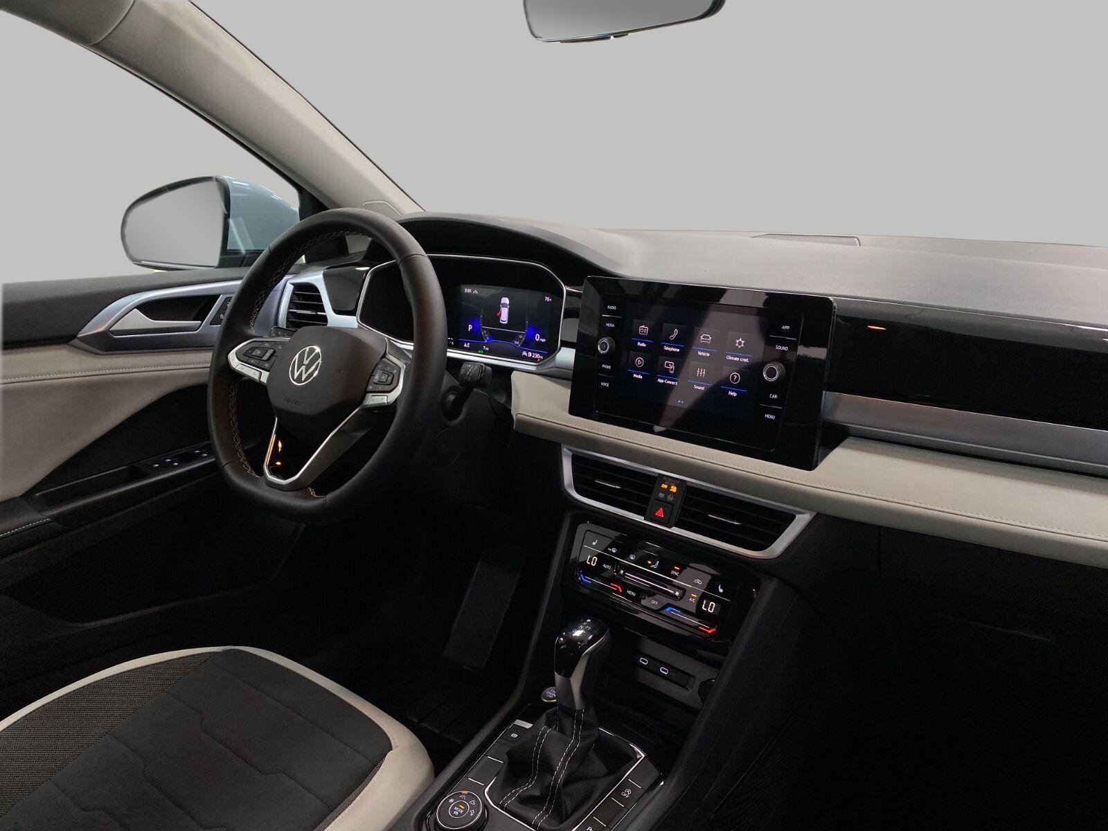 New 2026 Volkswagen Taos SE AWD/4WD image 16