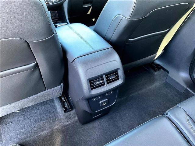 Used 2024 Chevrolet Equinox Premier image 22