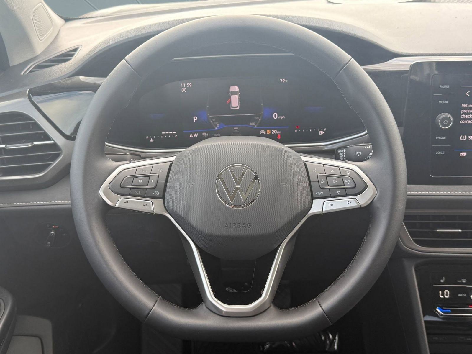 New 2026 Volkswagen Taos SE image 15