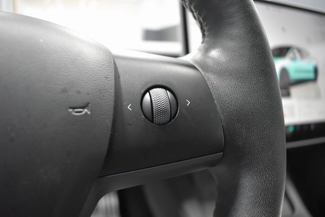 Used 2023 Tesla Model 3 Performance image 27