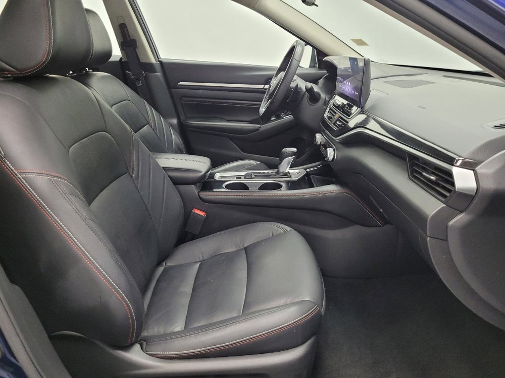 Used 2023 Nissan Altima 2.5 SR w/ SR Premium Package image 21