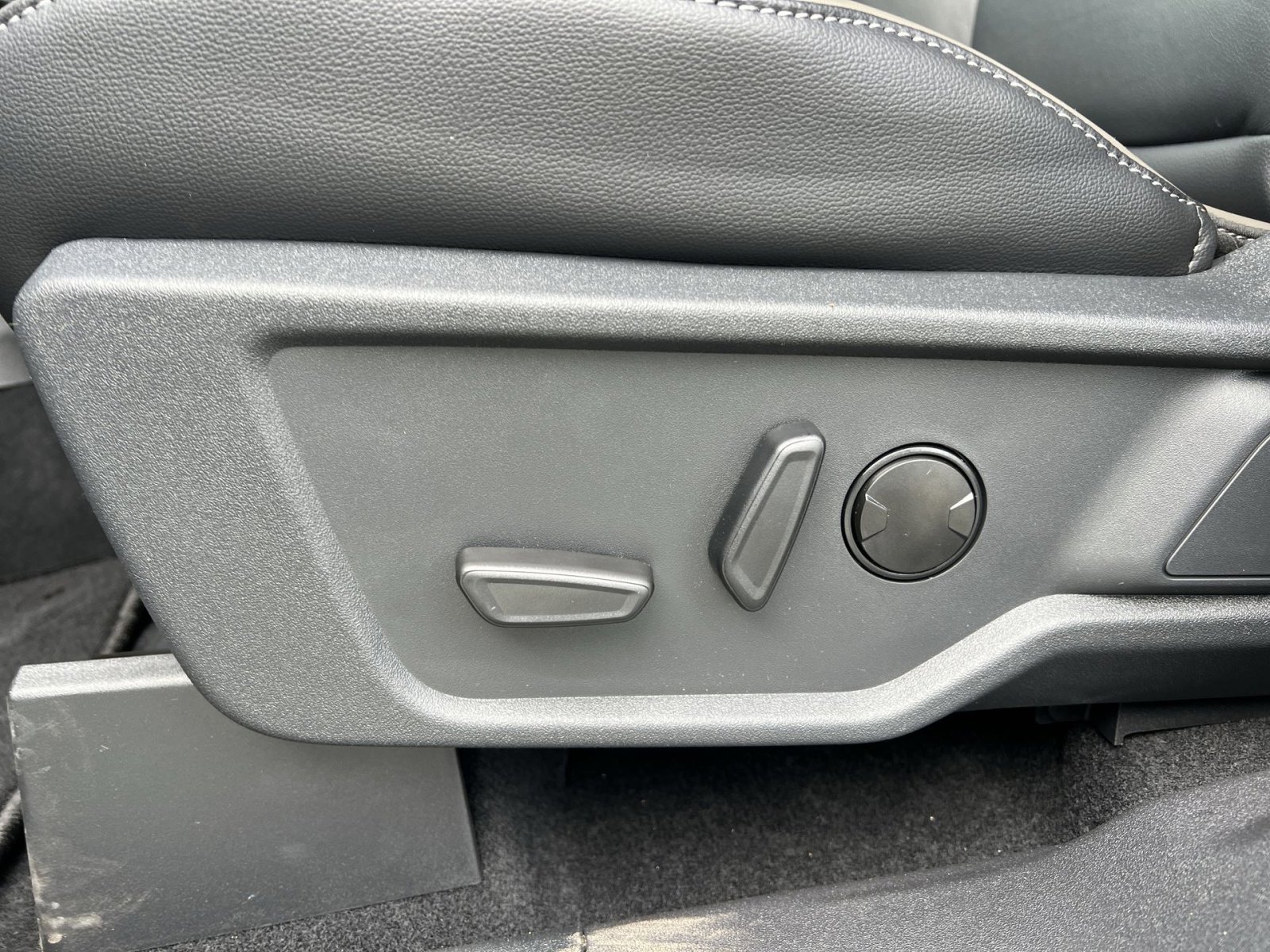 New 2025 Ford Bronco Outer Banks image 14