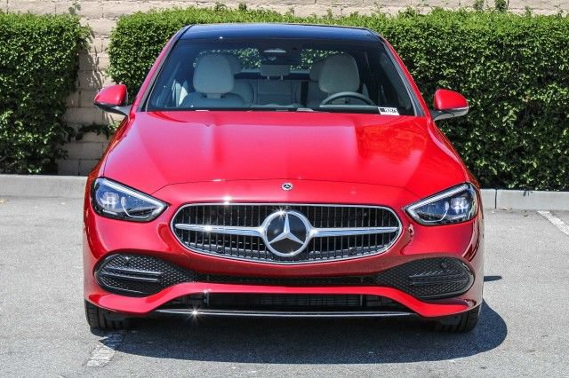 Used 2025 Mercedes-Benz C 300 4MATIC Sedan image 2
