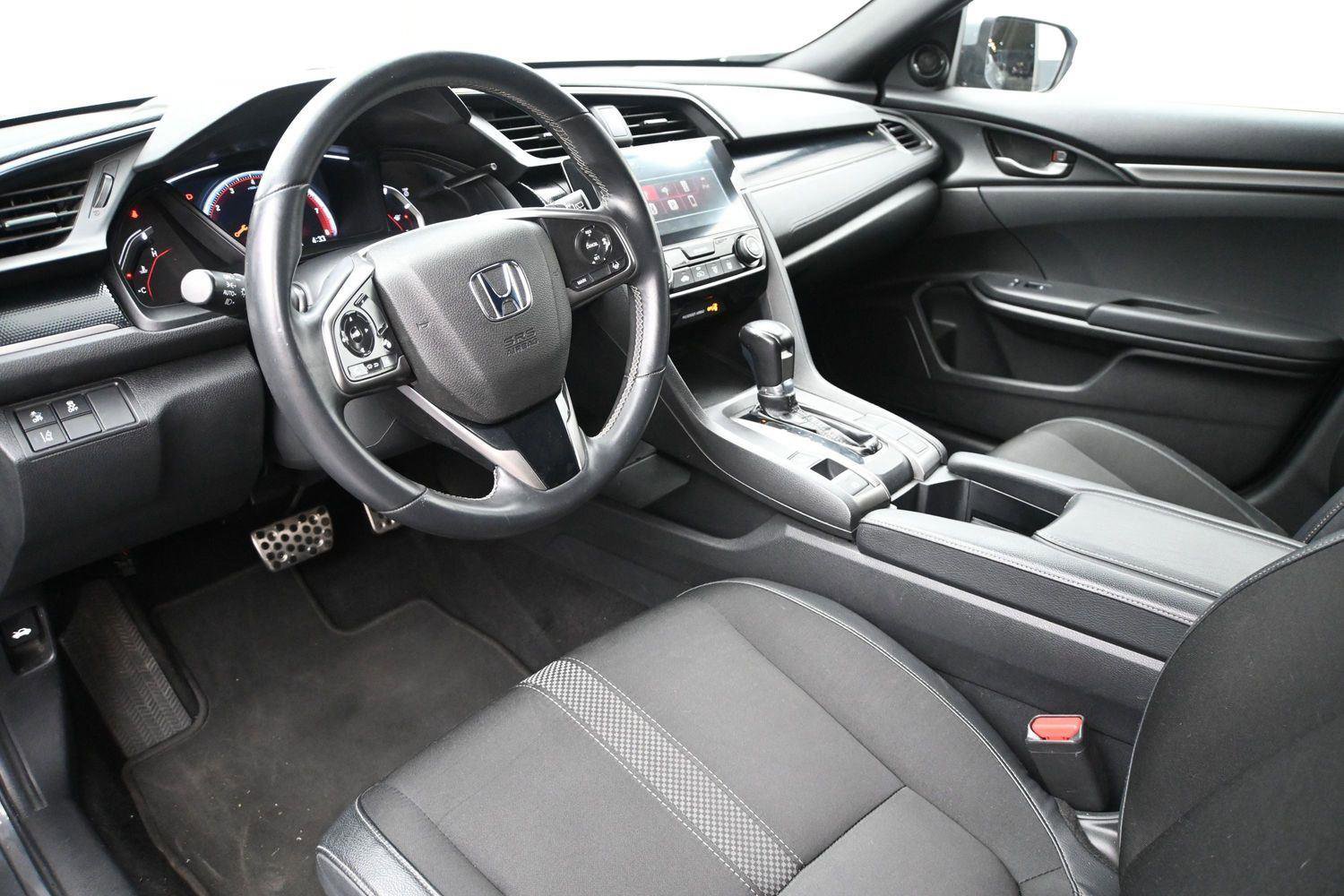 Used 2021 Honda Civic Sport image 2