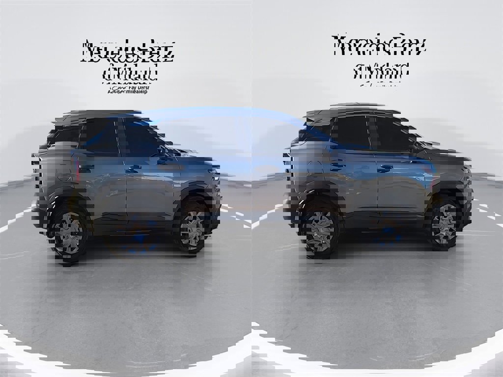 Used 2025 Nissan Kicks S image 9