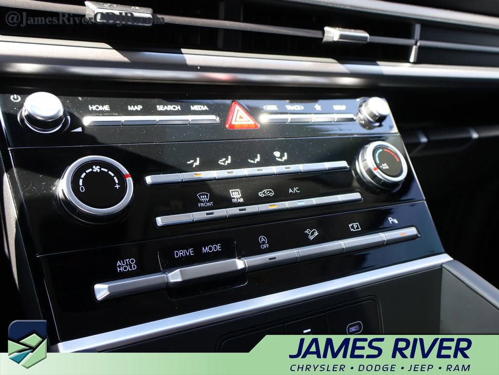 Used 2026 Hyundai Santa Fe SE image 37