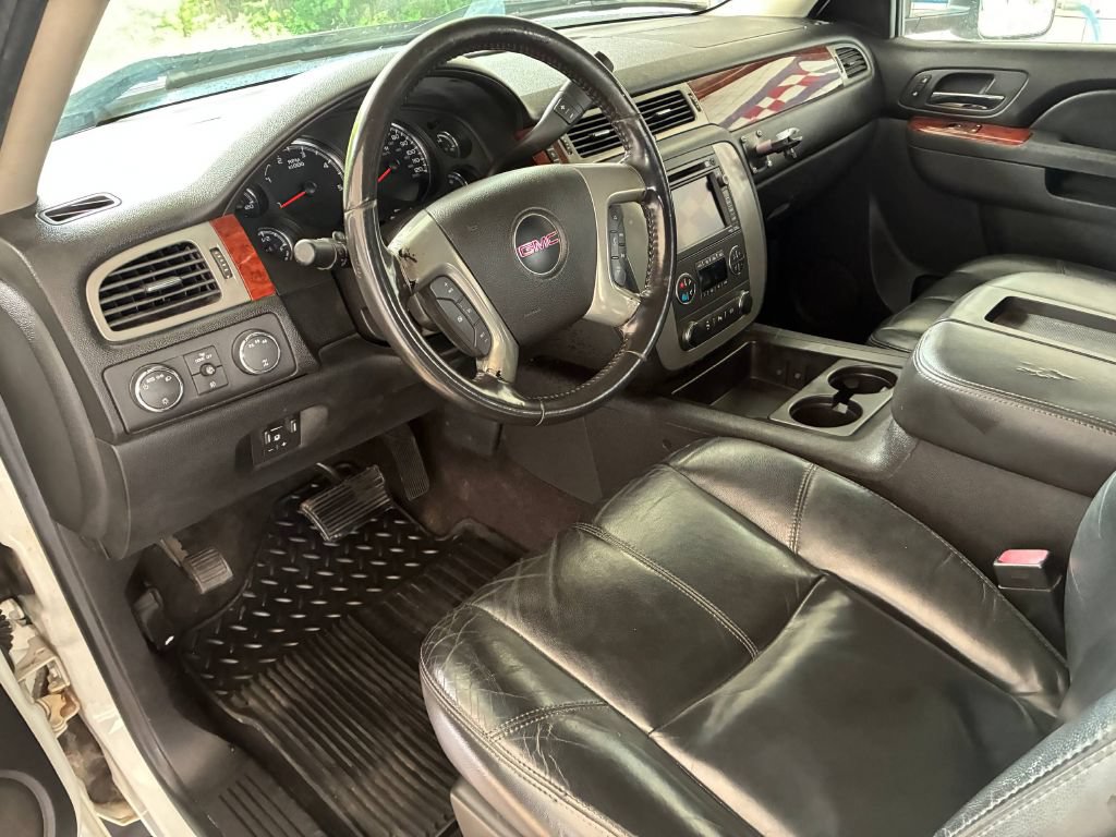 Used 2011 GMC Sierra 3500 SLT AWD/4WD image 9