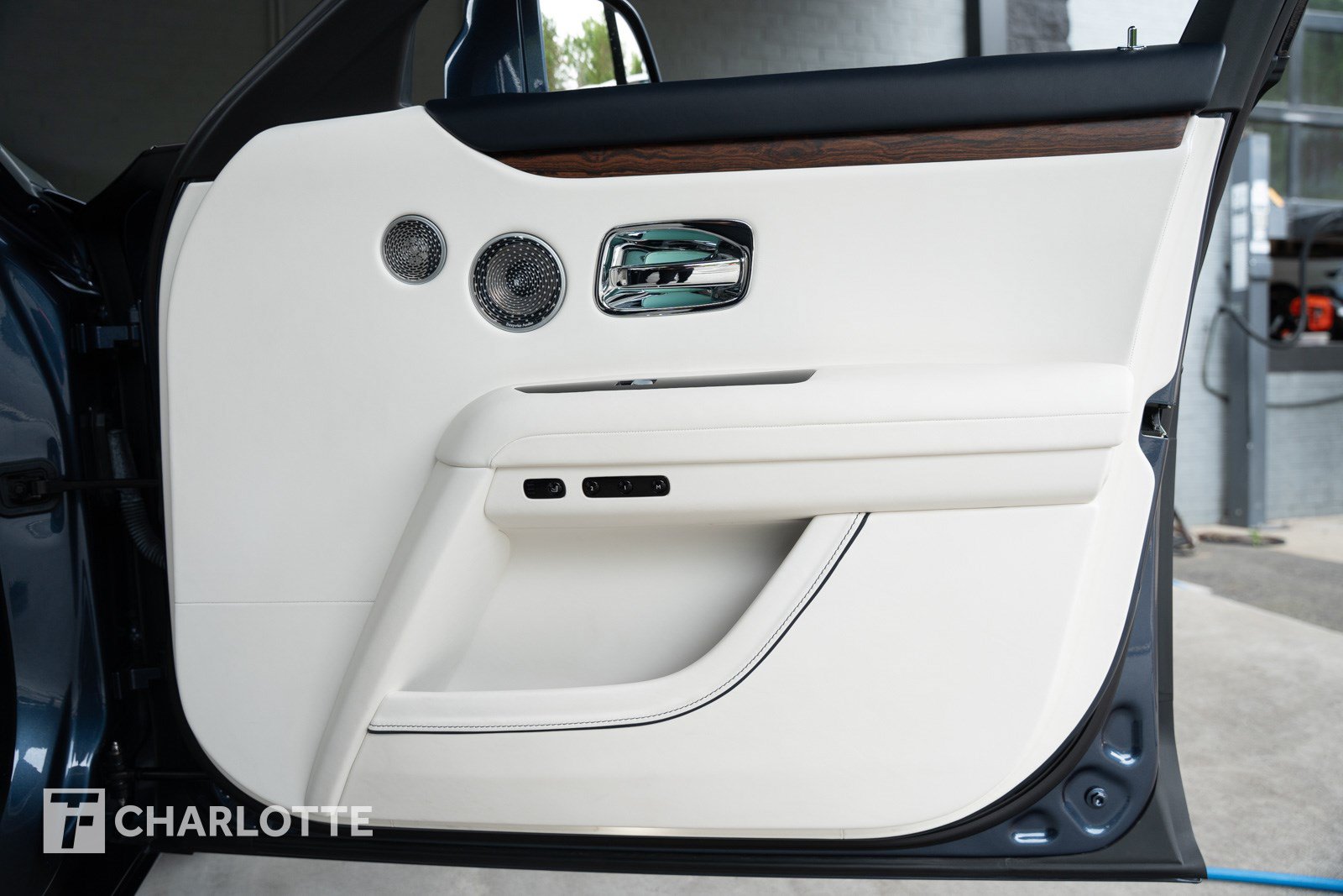 Used 2023 Rolls-Royce Ghost AWD/4WD image 32