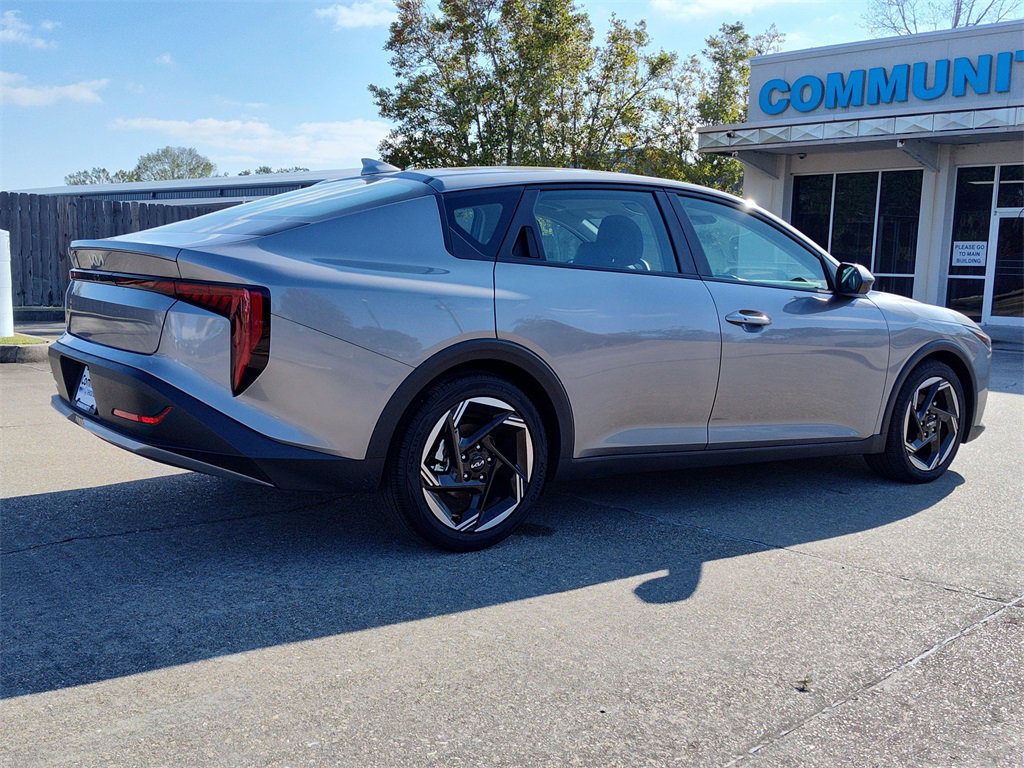 Used 2025 Kia K4 EX image 9