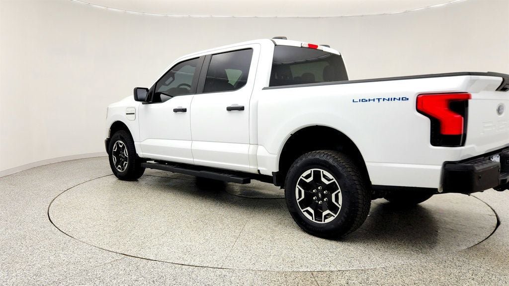 Used 2022 Ford F150 Lightning Pro AWD/4WD image 7