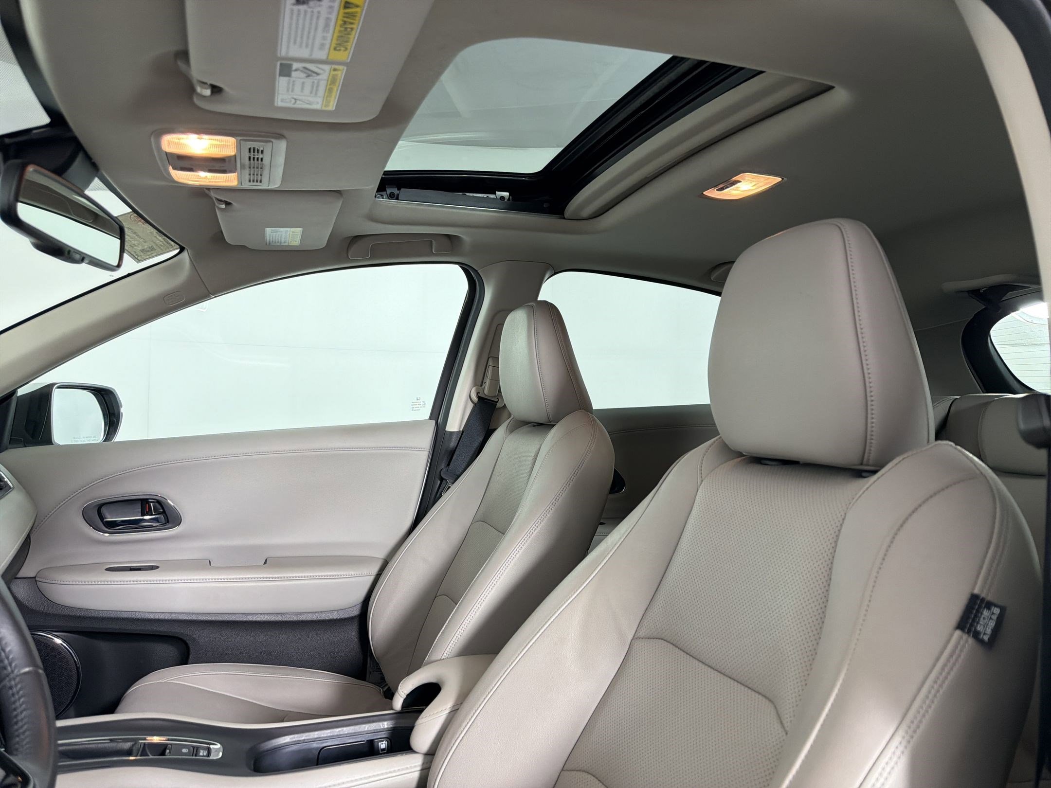 Used 2021 Honda HR-V EX-L image 13