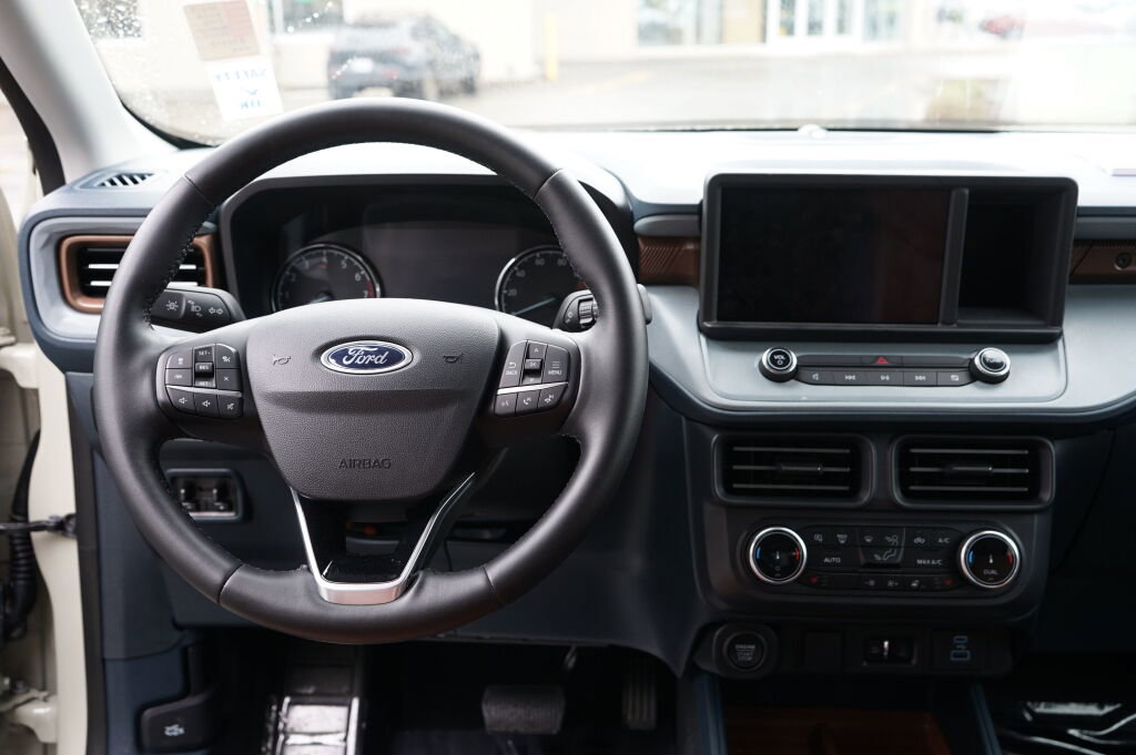 Used 2024 Ford Maverick Lariat w/ FX4 Off-Road Package AWD/4WD image 20