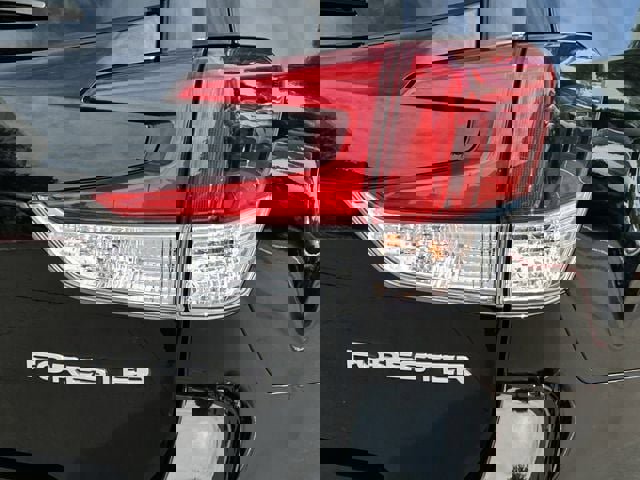 Used 2022 Subaru Forester Premium image 8